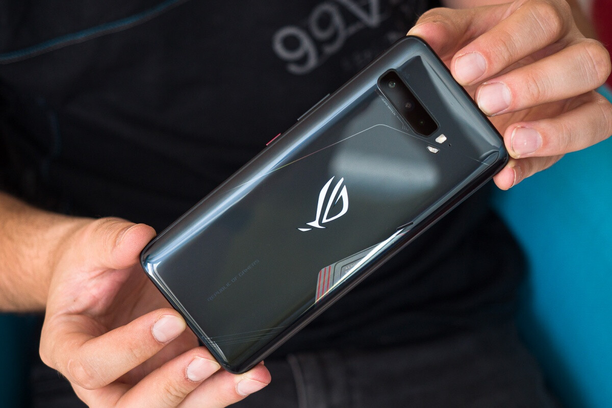 Mobile gamers rejoice the Asus ROG Phone 3 5G beast is shipping in the US at last - Best Gaming Phones In 2021