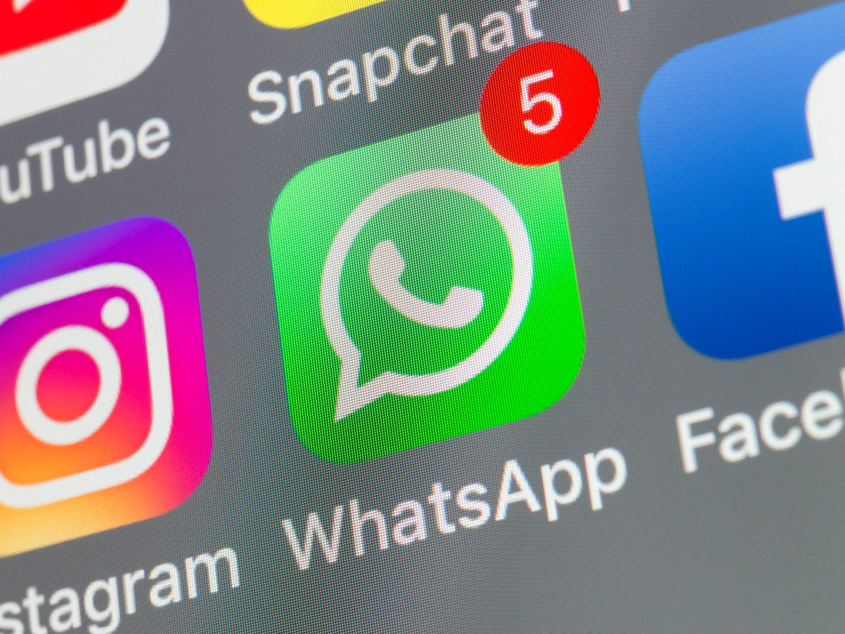 newFile 5 - WhatsApp May Soon Let You Hide Online Status From Certain Contacts