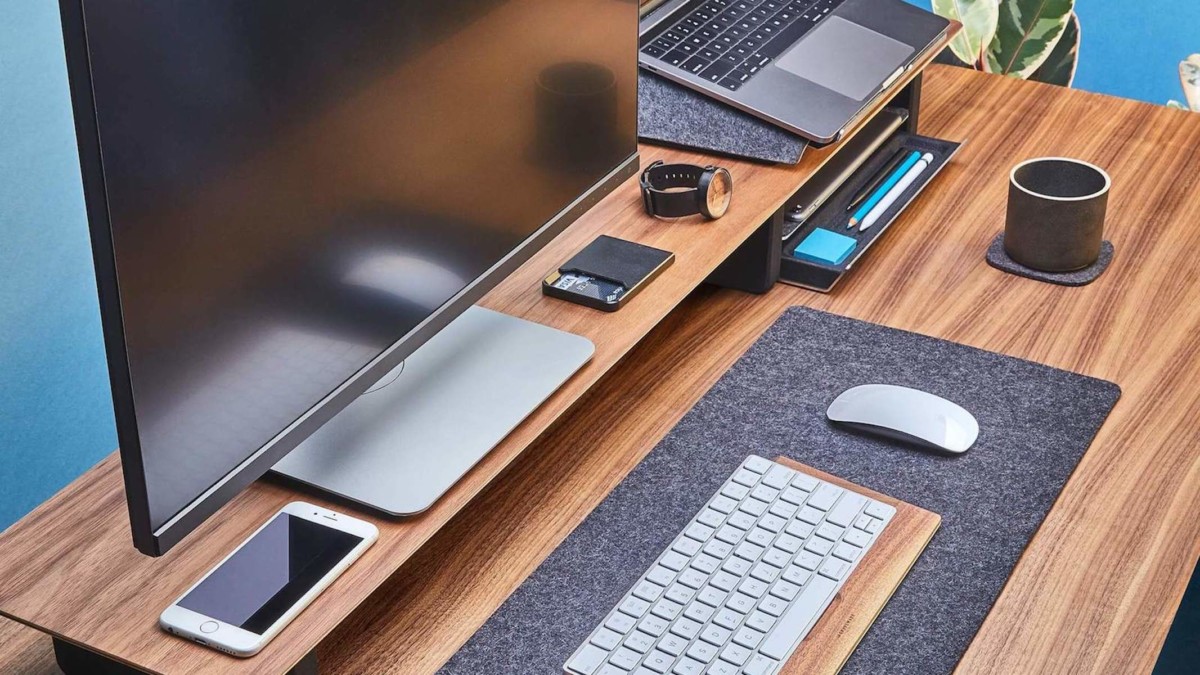 Desk gadgets and accessories for ultimate productivity featured 1200x675 1 - 6 Best office gadgets for 2023: Top picks for your desk