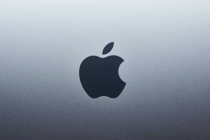 apple logo unsplash sumudu mohottige bIgpii04UIg unsplash 420x280 - Apple plans to use its own displays for iPhone and watch as early as 2024