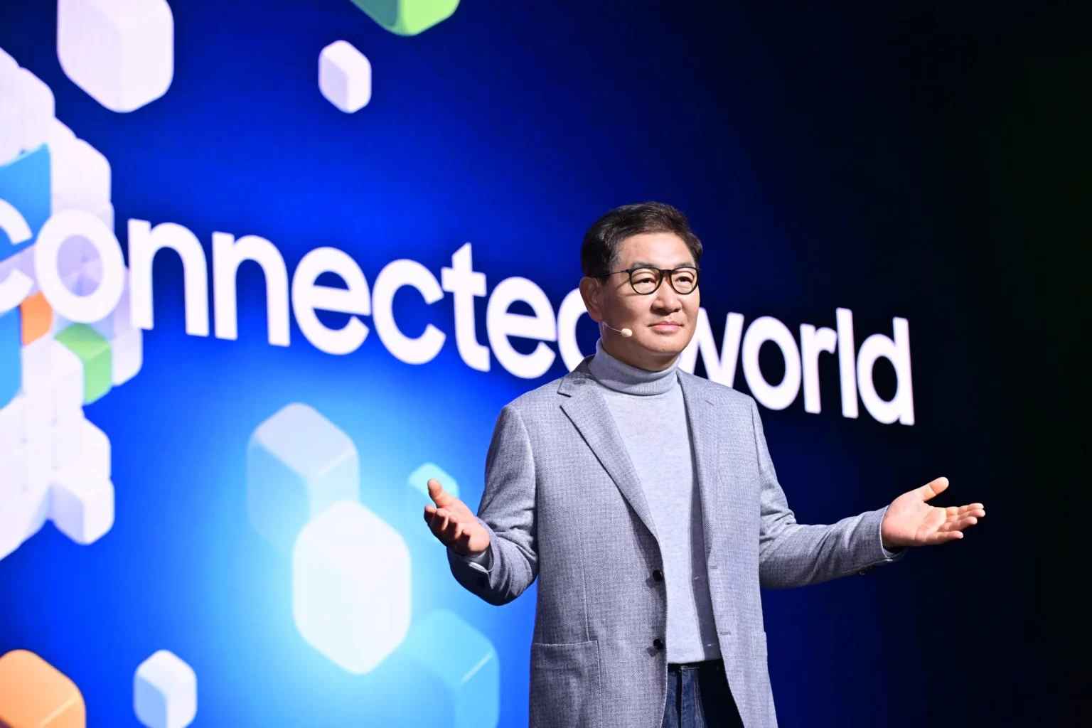 JH Han CES 2023 scaled 1 1536x1024 - At CES 2023, Samsung share a vision for a Calmer, more connected world