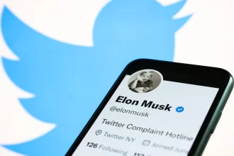 image cnbcfm com 107146151 1667560529620 gettyimages 1244400855 porzycki elonmusk221101 npwjk 1 330x220 - Twitter is reportedly developing "Twitter Coin."
