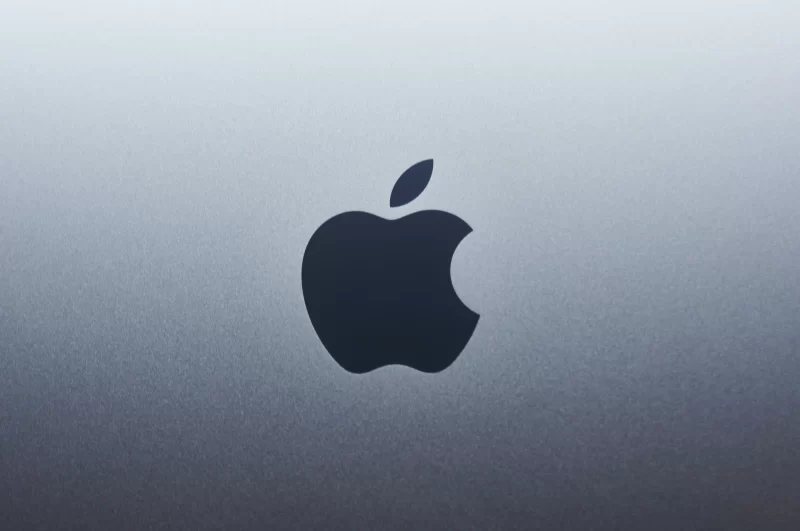 apple logo unsplash sumudu mohottige bIgpii04UIg unsplash 800x531 - Apple plans to use its own displays for iPhone and watch as early as 2024